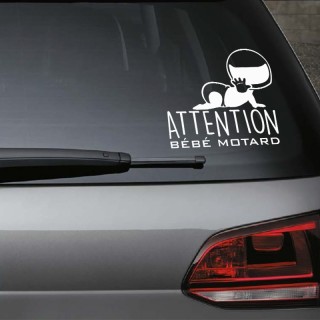 Attention bébé motard à bord