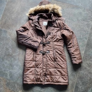 Doudoune longue brune à capuche