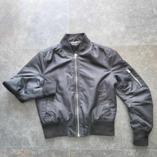 Bombers noire Qed London